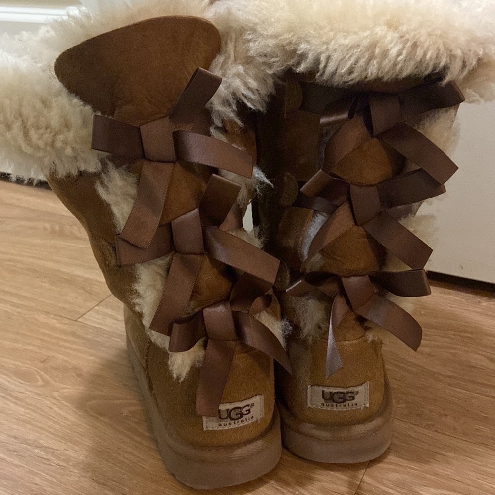 UGG Bailey Bow Tall boots in Chestnut
